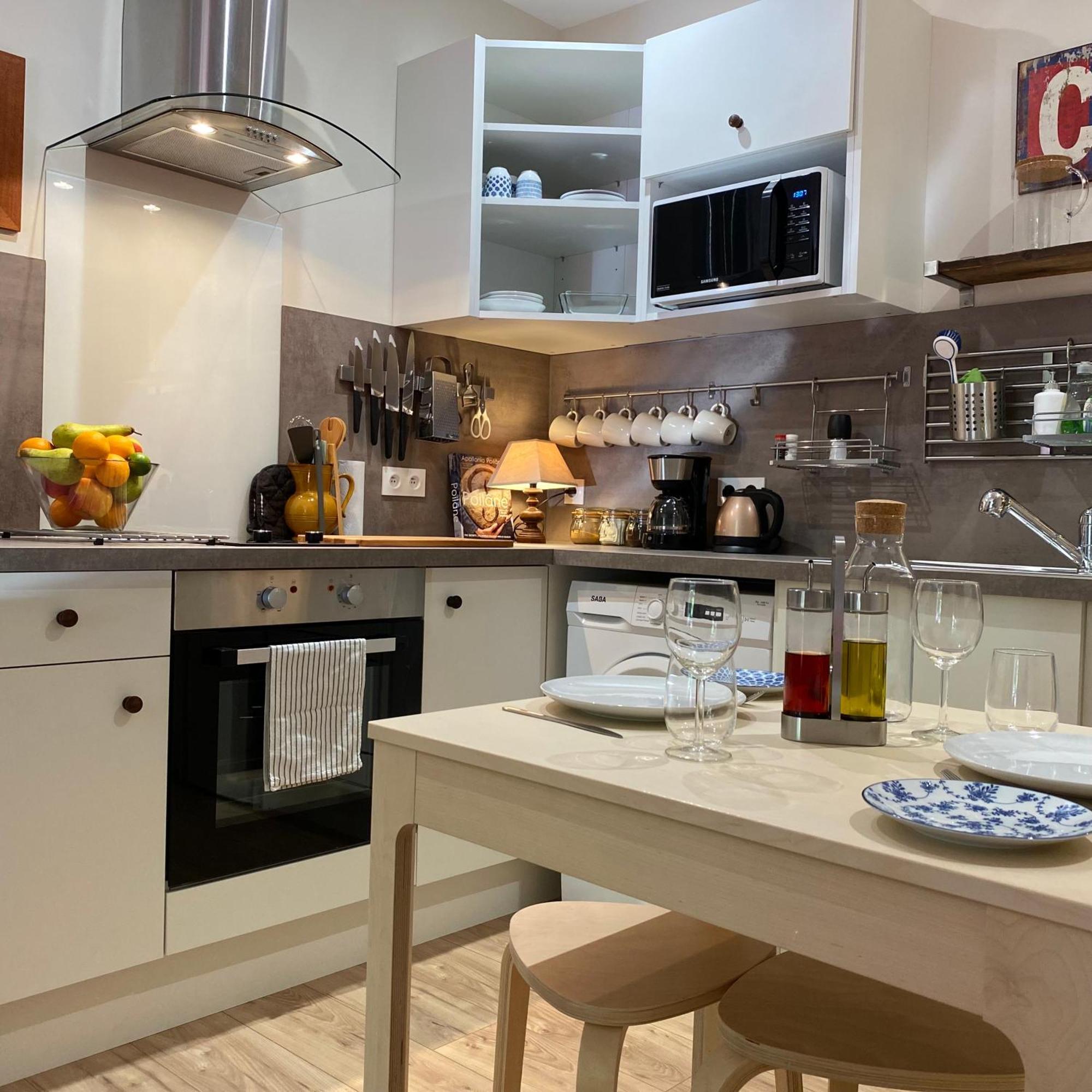 Fantastic Ground Floor Opposite Thermes *